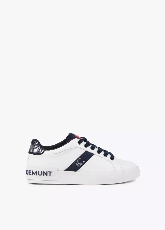 Sneakers with rhinestone details