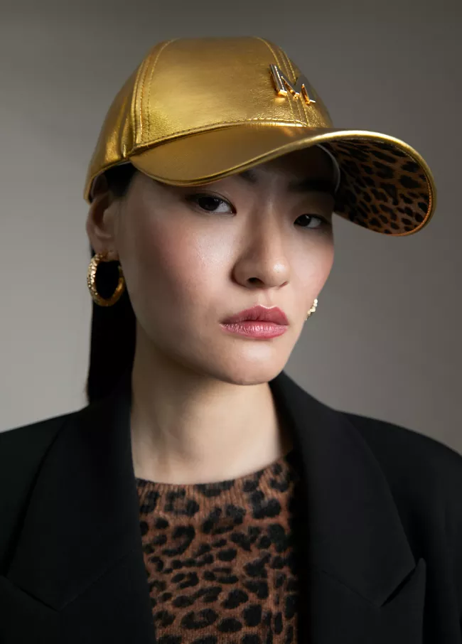Metallic cap