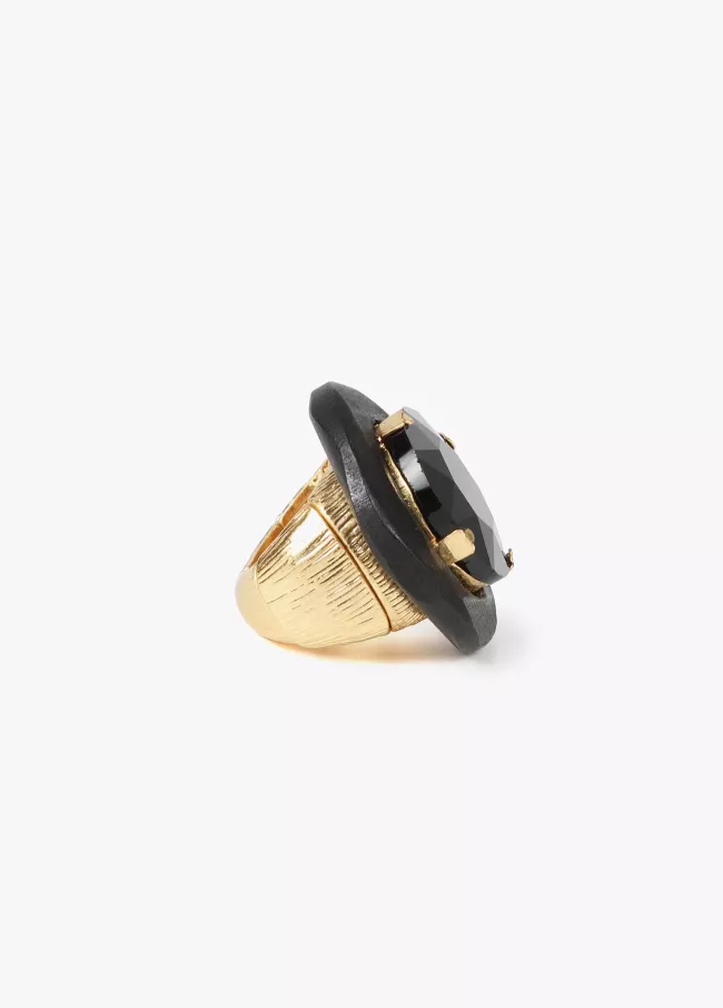 Wooden ring with rhinestones