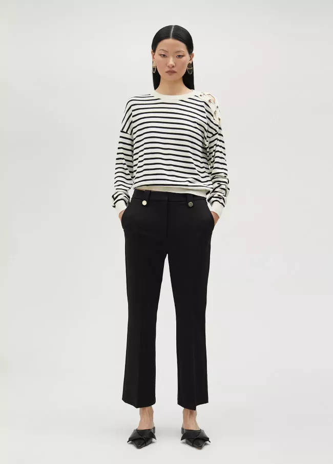 Pantalón campanita slim negro