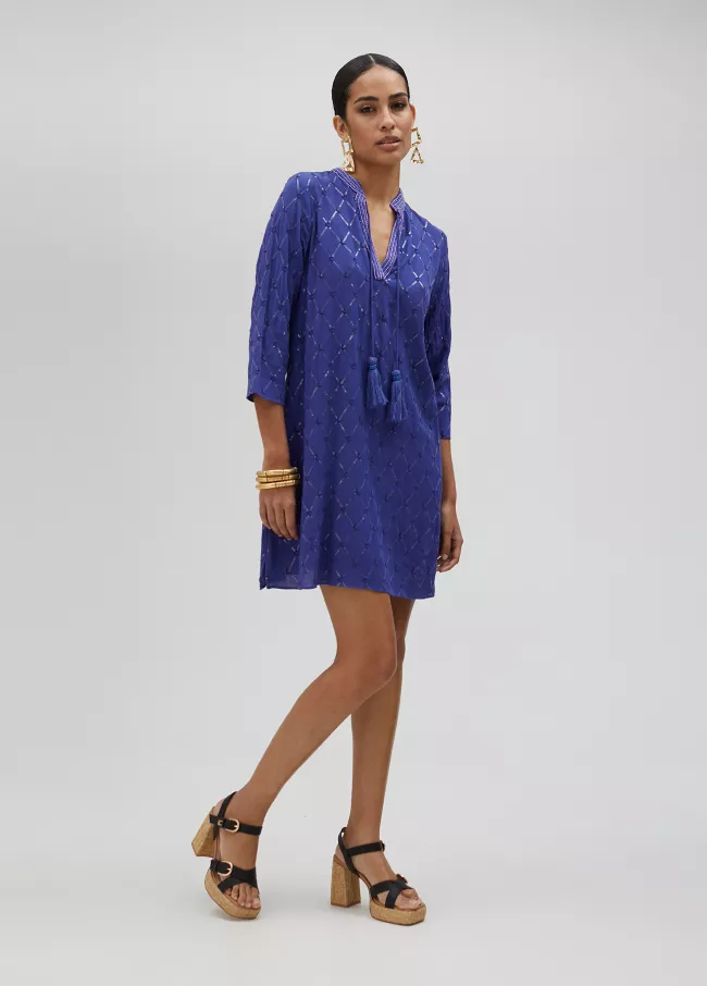 Vestido corto con lentejuelas