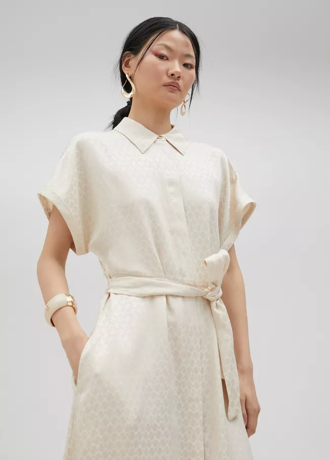 Vestido camisero satinado