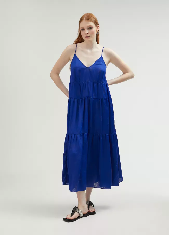 Vestido de tirantes con volantes