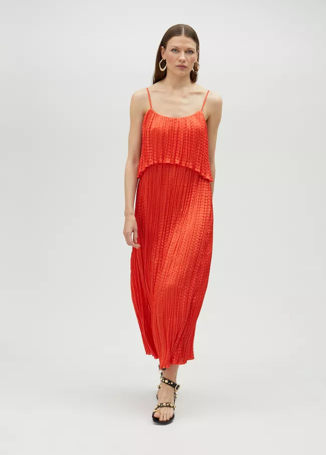 Vestido midi con volante