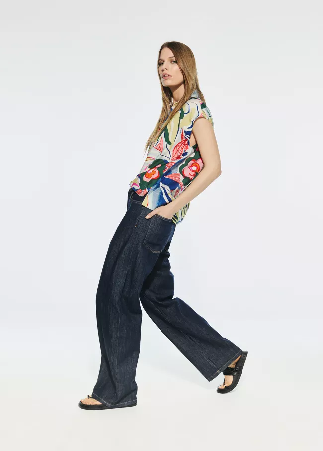 Blusa con estampado floral