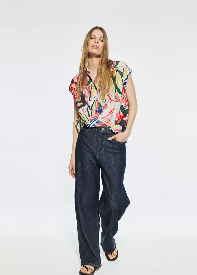 Blusa con estampado floral