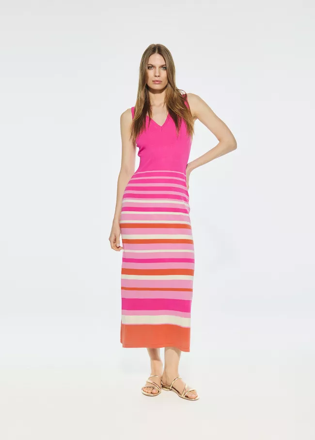 Vestido midi de punto con tirantes