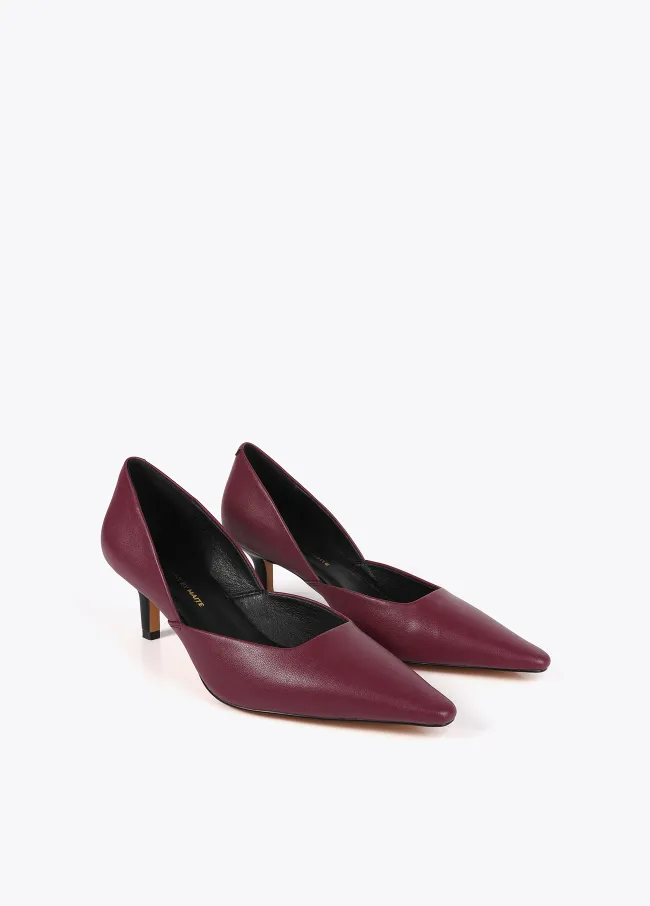 Low-cut stiletto heel shoe