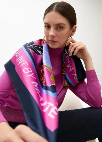 Pañuelo estampado flores