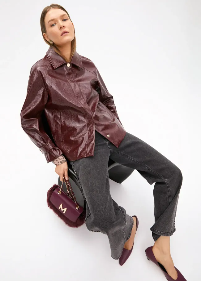 Bandolera pelo con solapa efecto piel