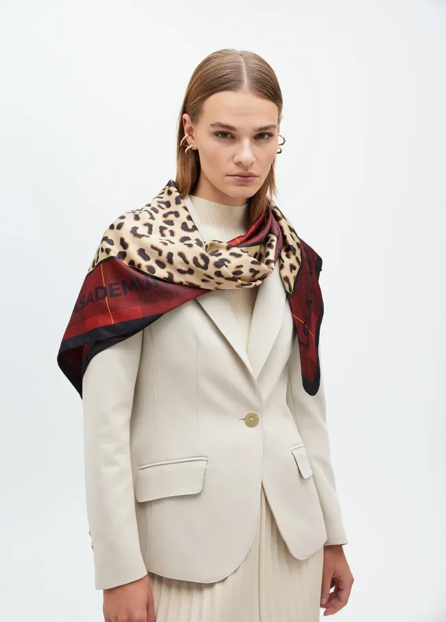 Pañuelo animal print y tartan