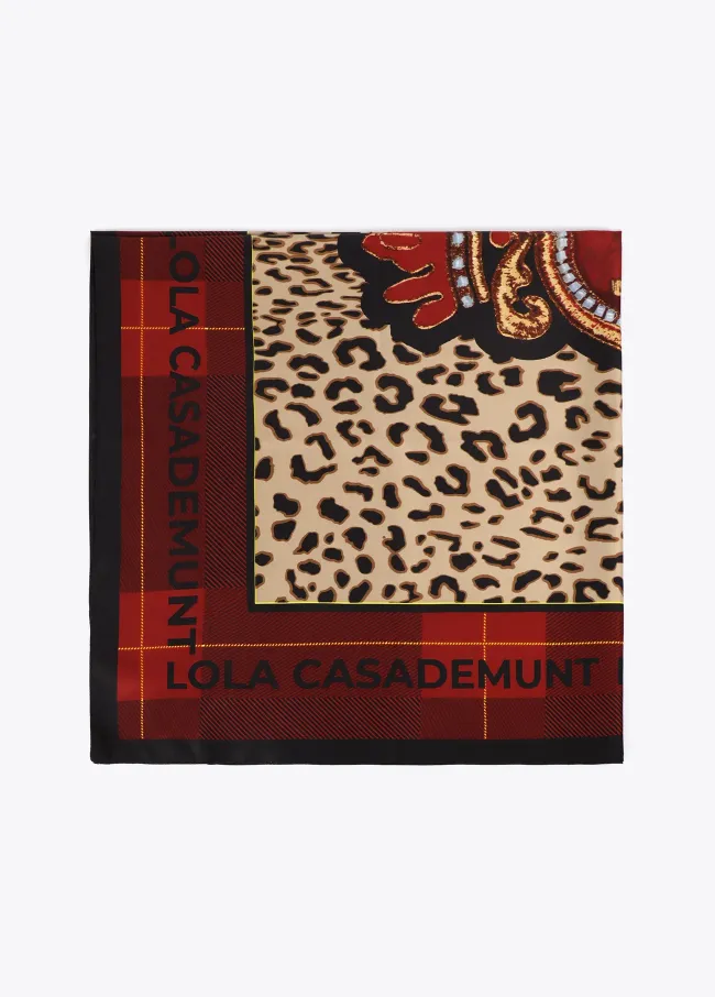 Pañuelo animal print y tartan