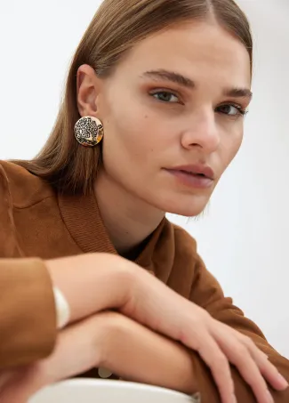 Button earrings with rhinestone tiger face