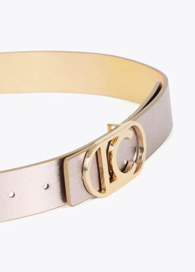 Reversible metal belt with oval buckle