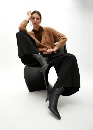 Heeled ankle boots with pointed toe