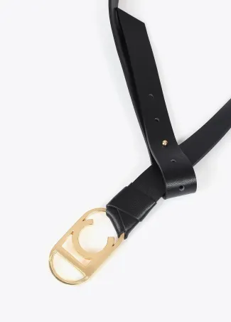 Chain belt with oval logo