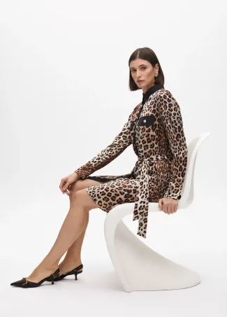 Animal print oversize blouse with pocket details