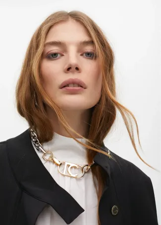 Jacket with adjustable waist