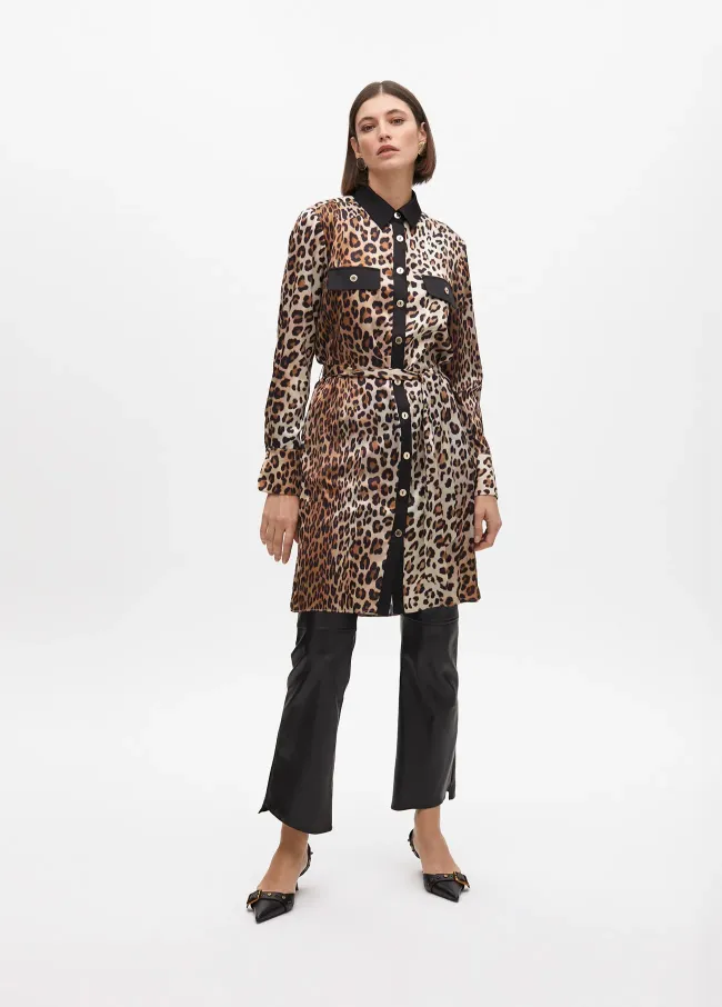 Animal print oversize blouse with pocket details