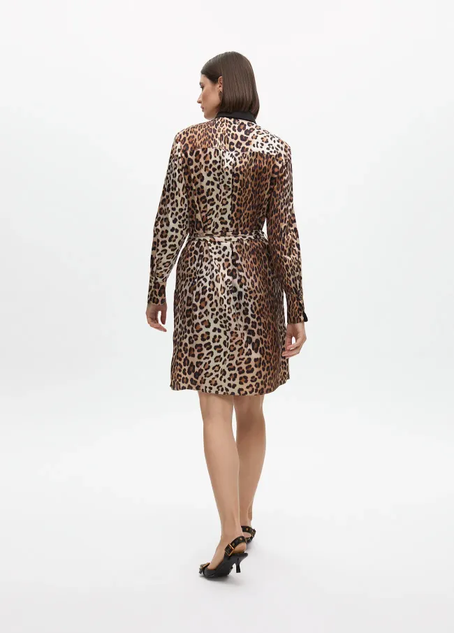 Animal print oversize blouse with pocket details