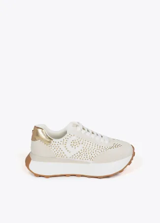Platform trainers with metallic studs
