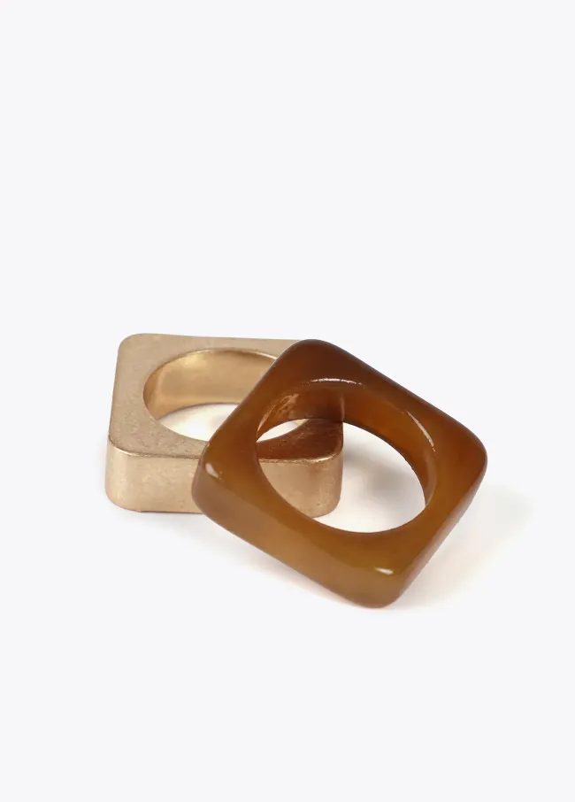 Pack of two-tone square rings