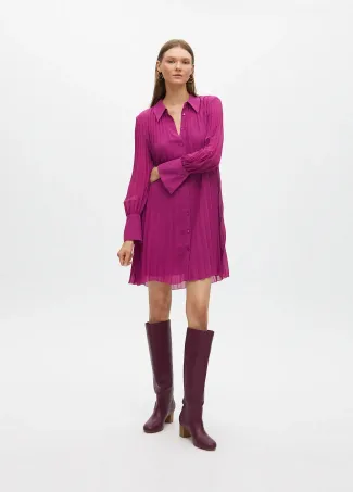 Vestido corto plisado