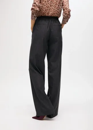 Straight trousers with pinstripe elastic