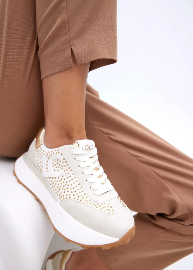 Platform trainers with metallic studs