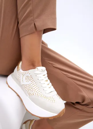 Platform trainers with metallic studs