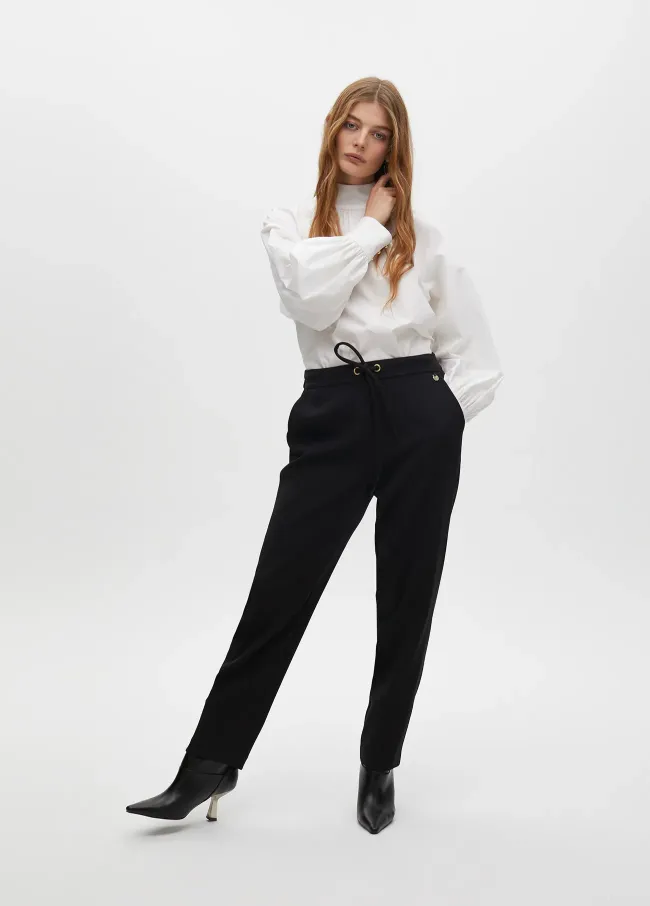 Pantalón jogger detalle cordón
