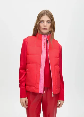 Short puffer gilet with contrast details