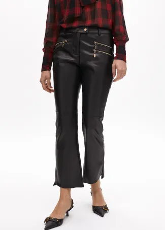 Pantalón efecto piel cremalleras