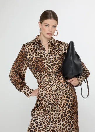 Vestido midi satinado estampado animal