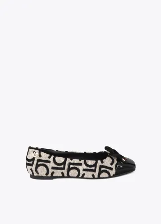 Bailarina punta redonda y detalle de lazo frontal