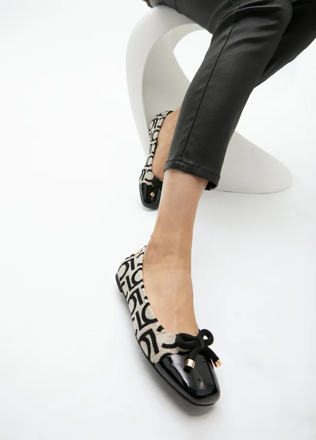 Bailarina punta redonda y detalle de lazo frontal