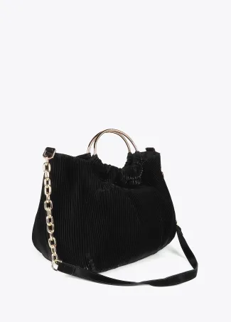 Bolso plisado efecto piel engomada con etiqueta "bags lovers"