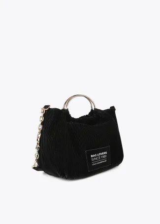 Bolso plisado efecto piel engomada con etiqueta "bags lovers"