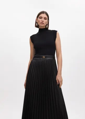 Vestido midi sin mangas efecto piel falda plisada