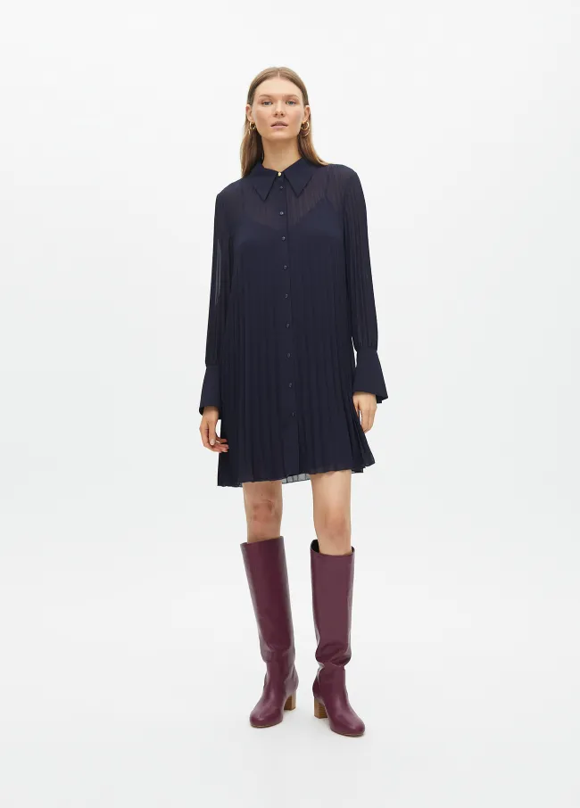 Short pleated dress