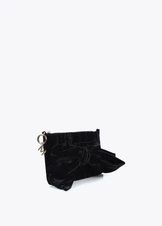 Cartera de mano con lazada frontal
