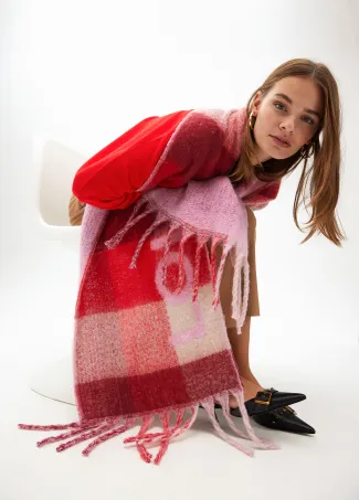 Large logo check scarf