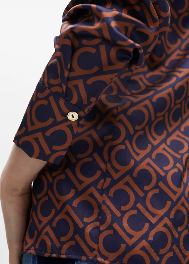 Camisa logotipada recta