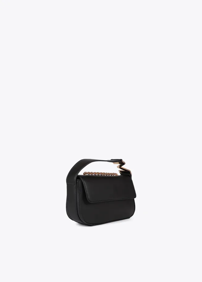 Bandolera con solapa efecto piel y logo M en asa