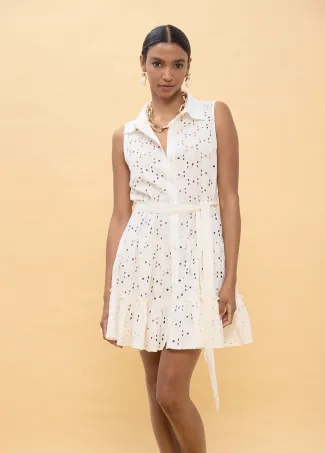 Vestido corto volantes bordado suizo