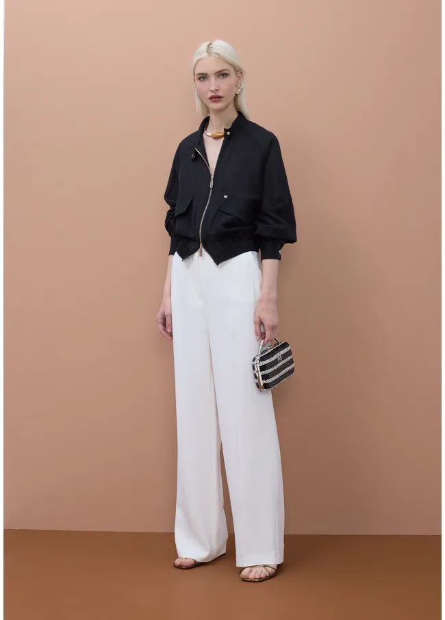 Bomber jacket with raglan sleeves and pockets