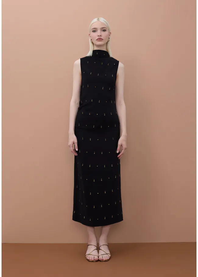 Vestido sisa midi con detalle aplicaciones piedras