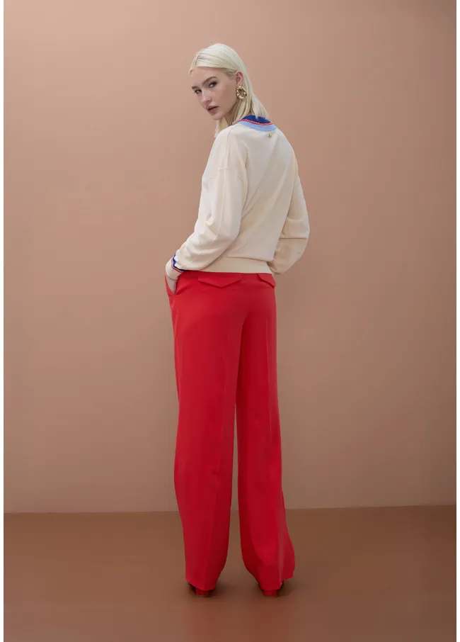 Contrasted V-neck sweater with braided detail