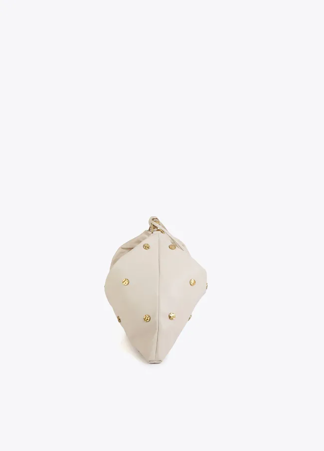 Bolso hobo tachas textura