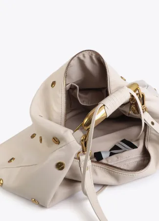 Bolso hobo tachas textura